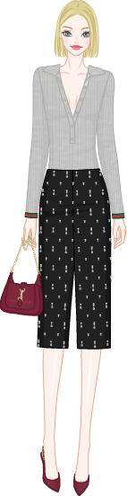 Essential Minimal Look model4